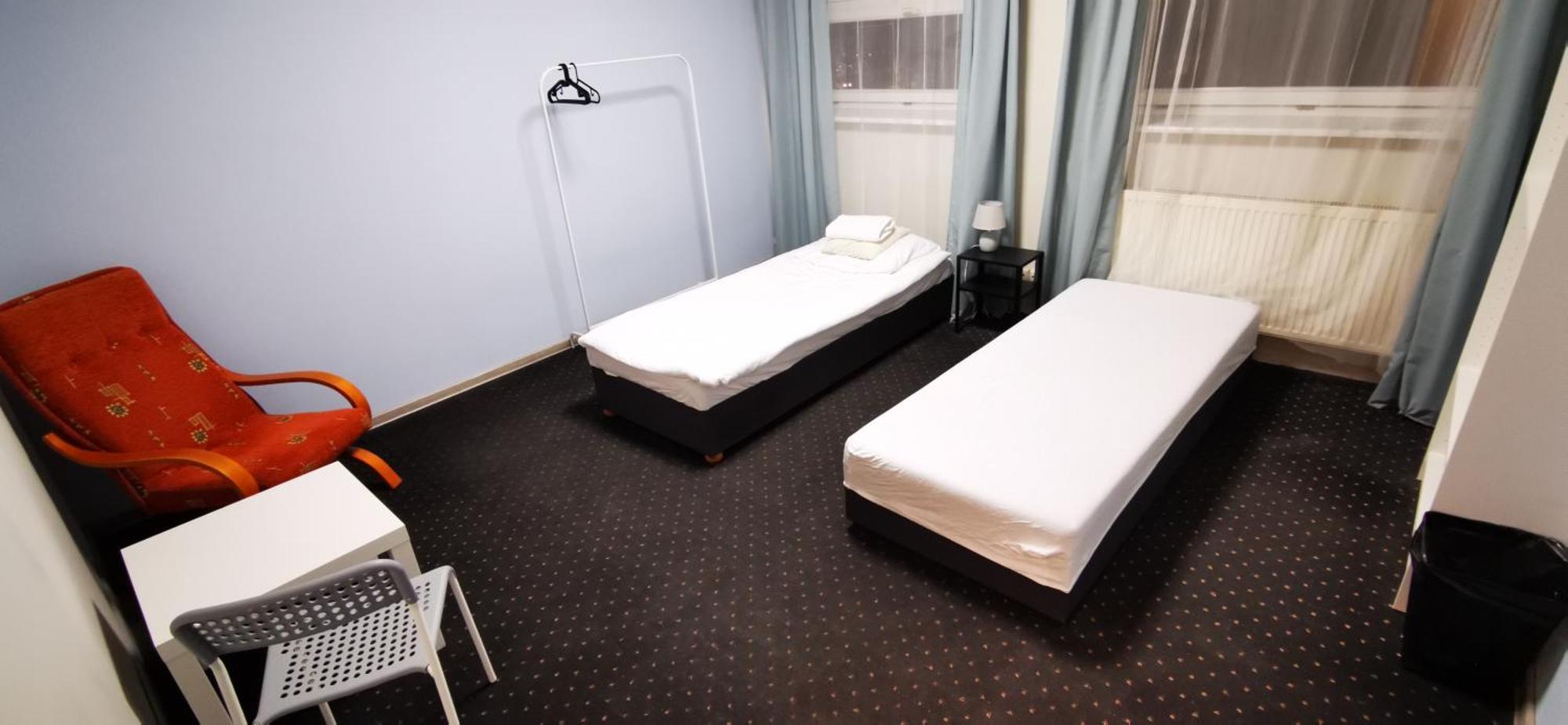 Hostel Powstaniec Wola - Private Rooms Varsóvia Exterior foto
