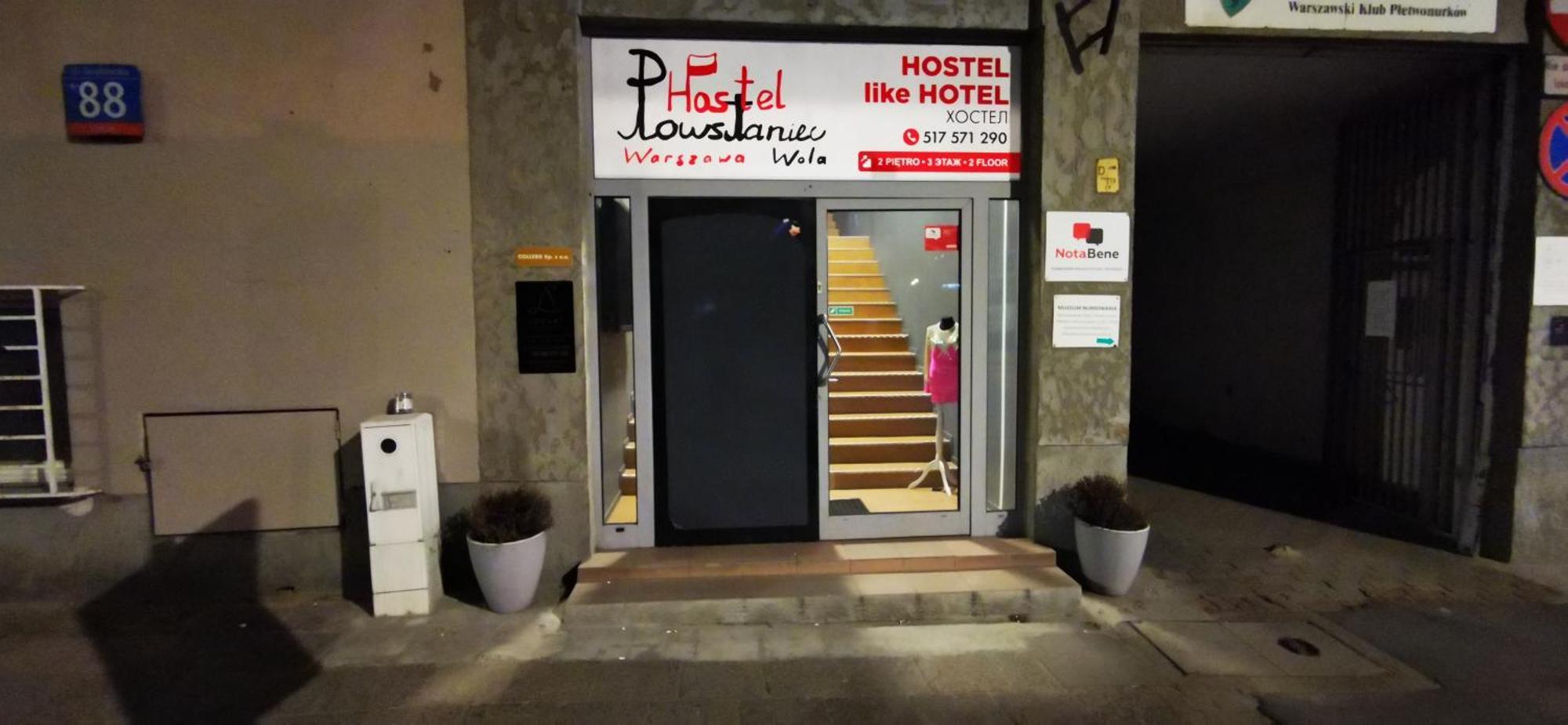Hostel Powstaniec Wola - Private Rooms Varsóvia Exterior foto